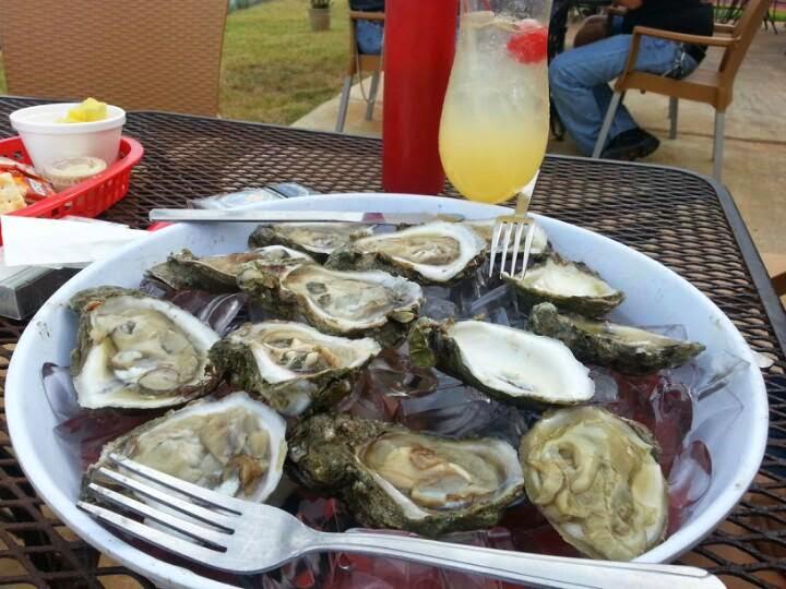 Moondog Seaside Eatery